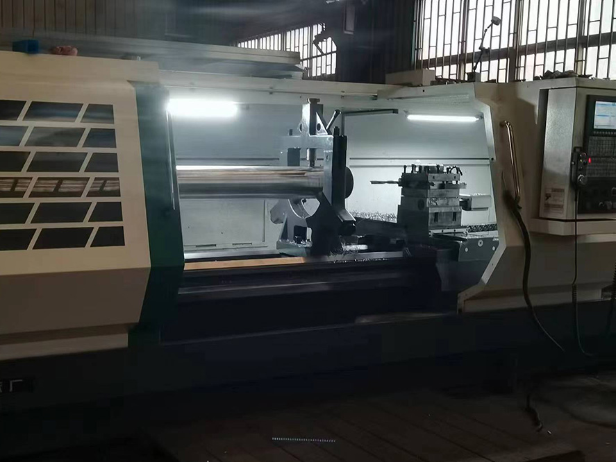 Treochtaí agus Nuálaíochtaí Teicneolaíochta is déanaí sa Tionscal Meaisínithe CNC