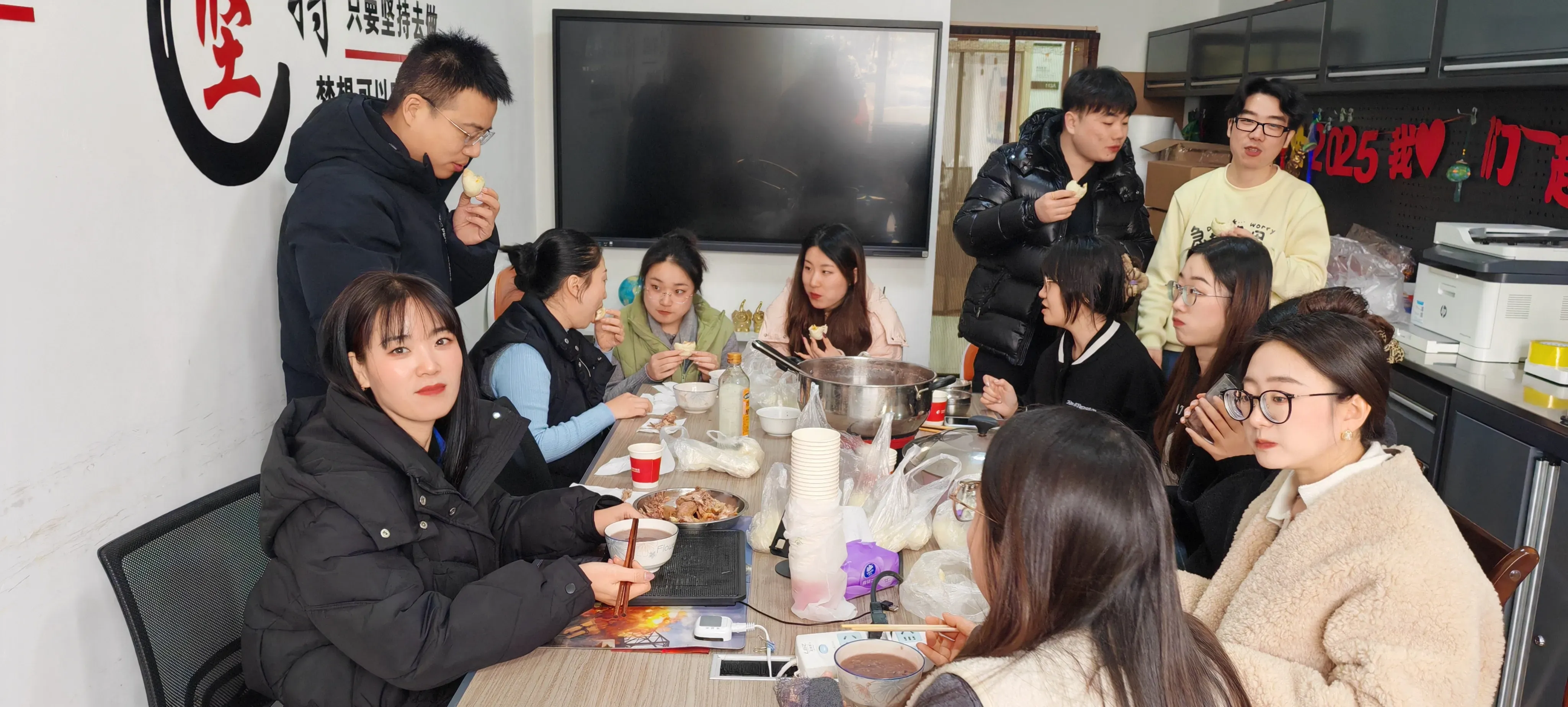 Ceiliúradh Féile Laba ag Haozhifeng