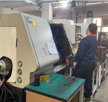 Innealra Haozhifeng: Buann Seirbhísí Saincheaptha Moladh ó Chliaint Thar Lear